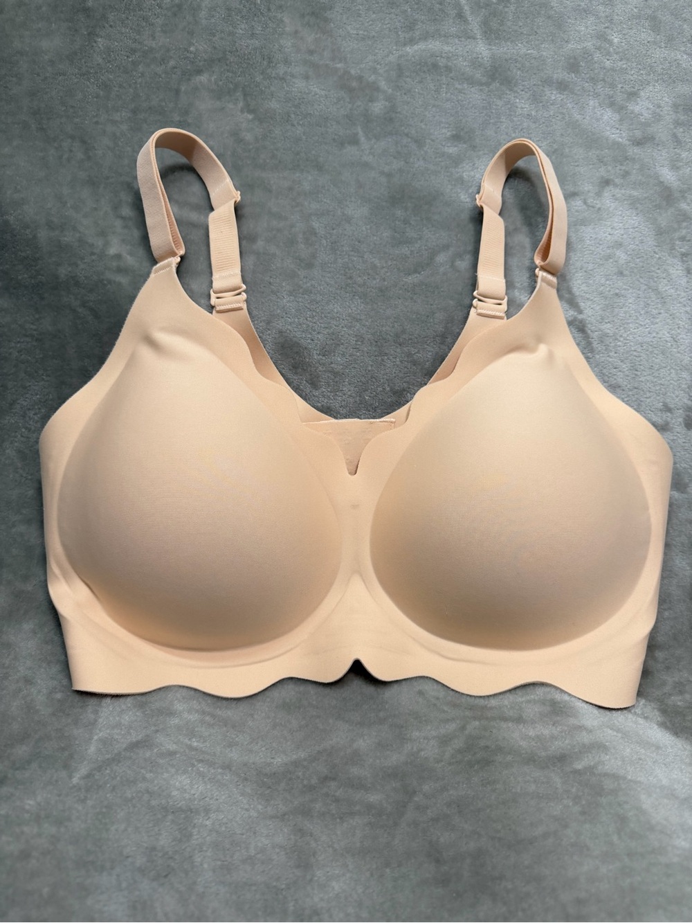 Seamless Wireless Bra with Scalloped Edges in Nude/Tan Size 2XL
